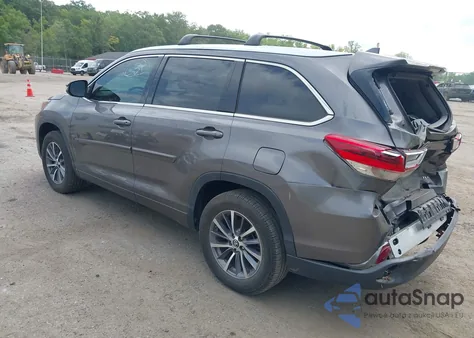 2017 Toyota Highlander Xle z USA, uszkodzony, nr VIN 5TDKZRFH1HS514335